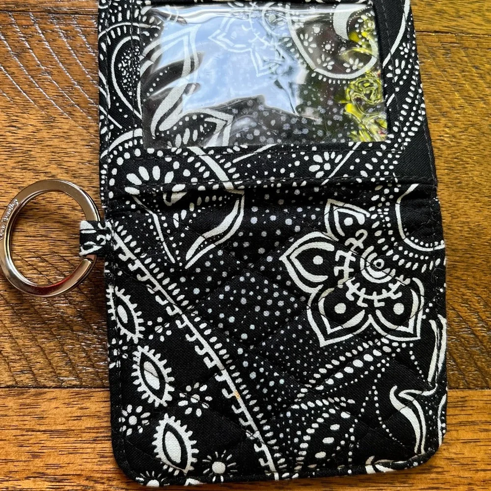 Patterned Black Keychain Wallet - Picture 3 of 6